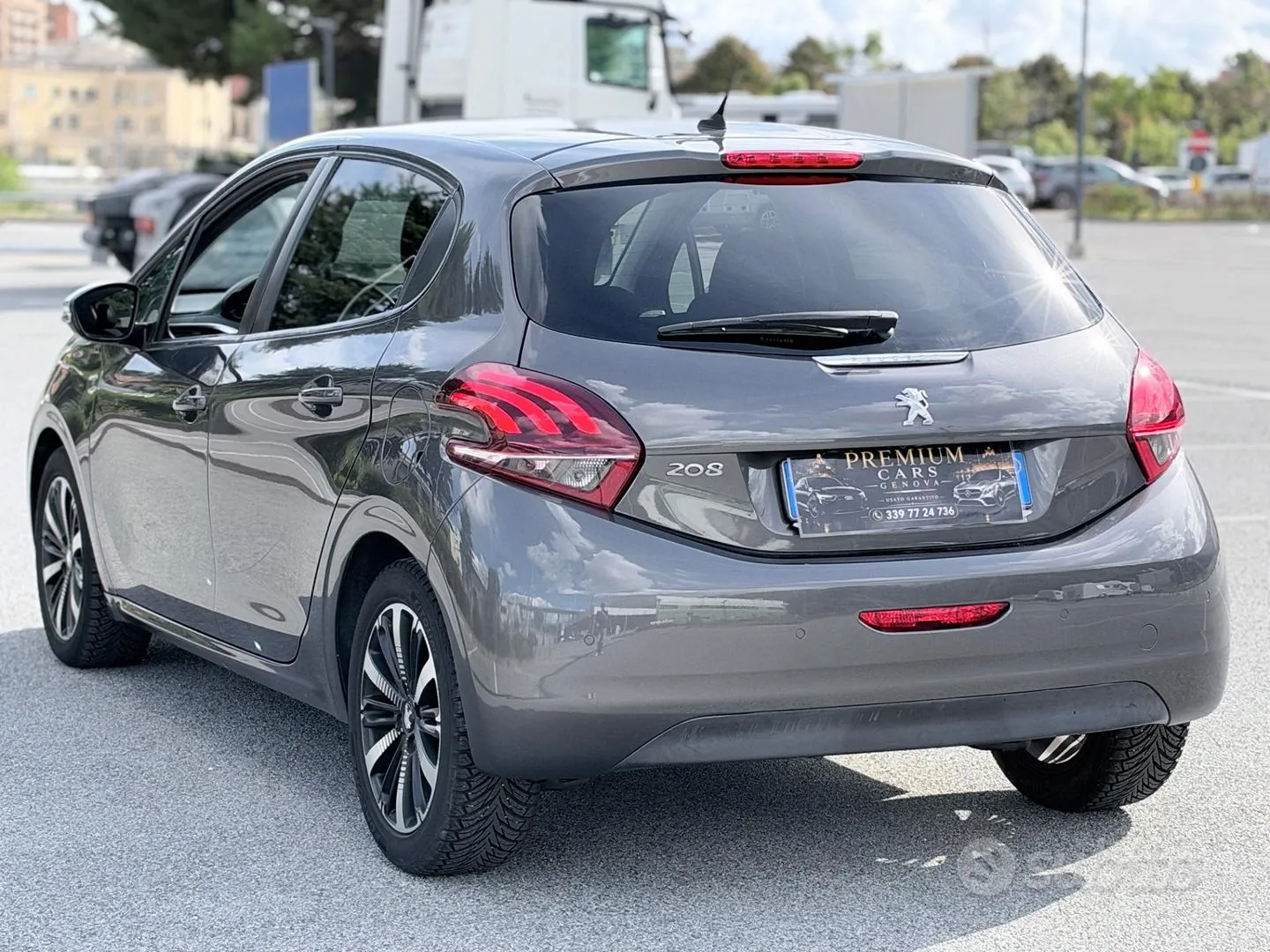 Peugeot 208 2019 photo 2