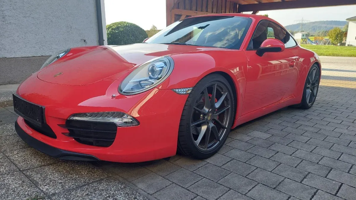 Porsche 911 2012 photo 2