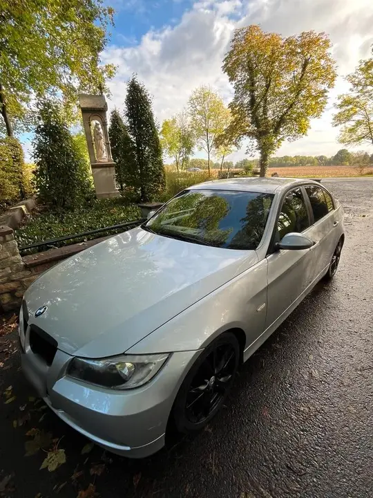 BMW 320I