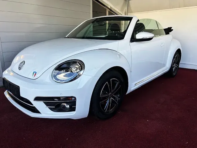 Volkswagen Beetle 2018 photo 2