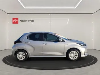 Toyota Yaris 2023 photo 3