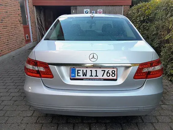 Mercedes-Benz E 200 2012 photo 4