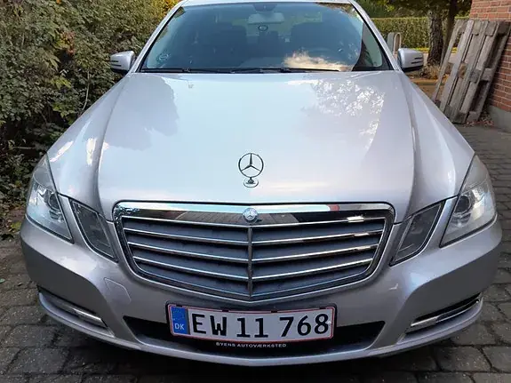 Mercedes-Benz E 200 2012 photo 2
