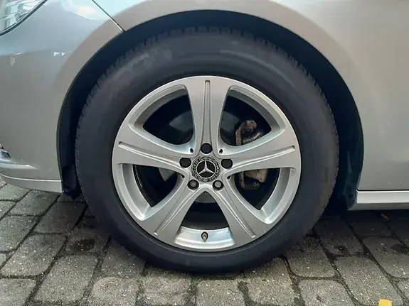 Mercedes-Benz E 200 2012 photo 5
