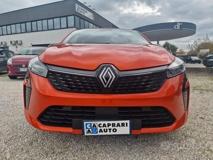 Renault Clio 2024 photo 2