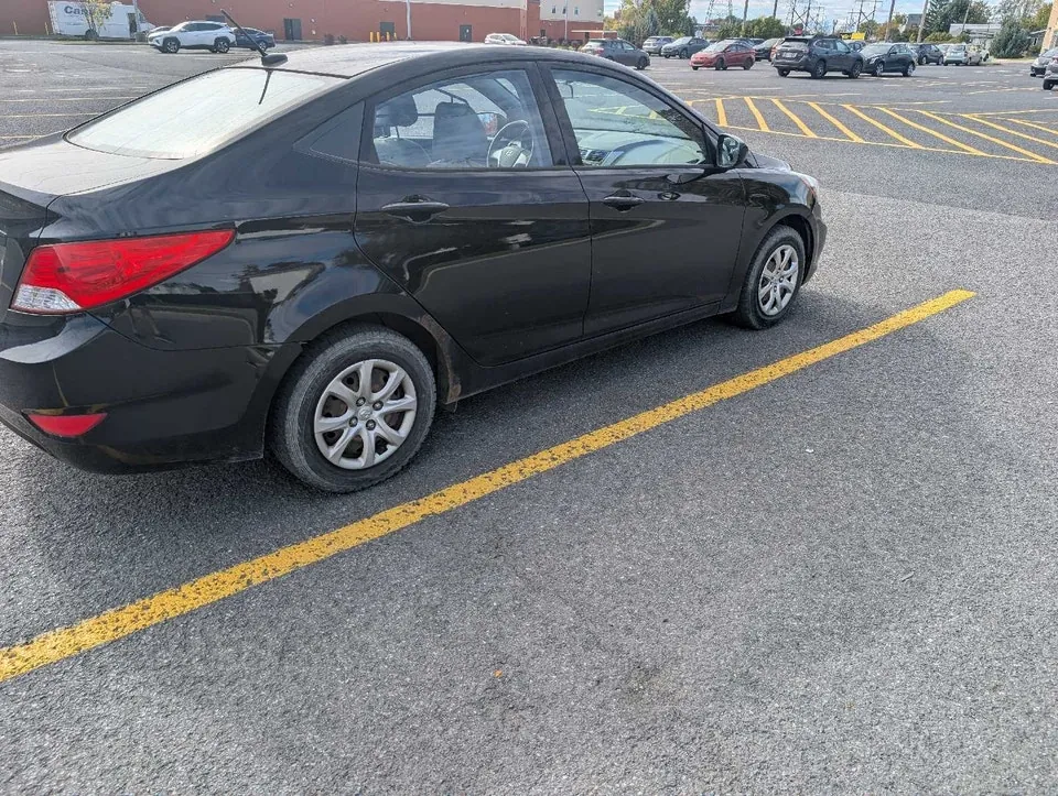 Hyundai Accent 2014 photo 2