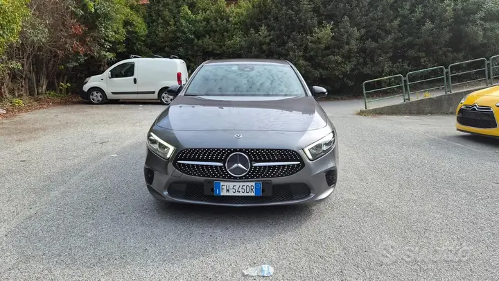 Mercedes-Benz A 180