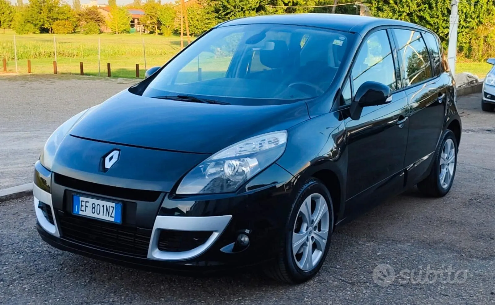 Renault Scenic 2011 photo 3