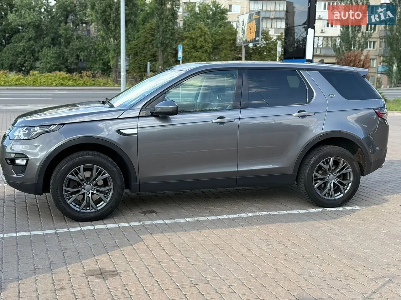 Land Rover Discovery Sport 2016 photo 3