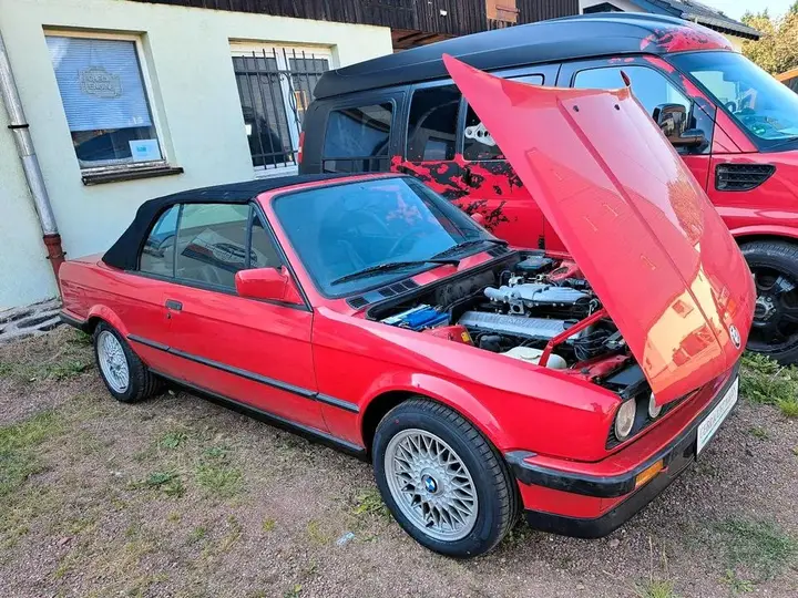 BMW E30