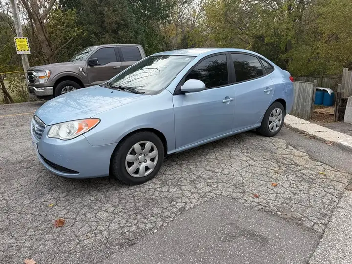 Hyundai Elantra 2010 photo 2