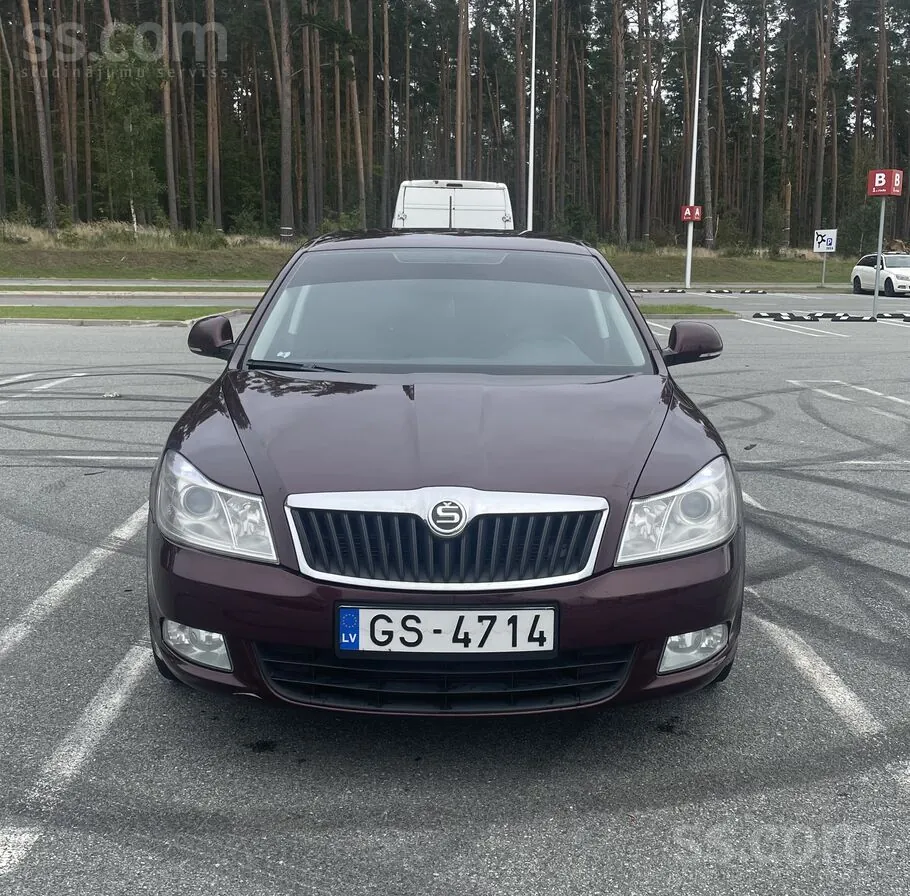 Skoda Octavia 2012 photo 2