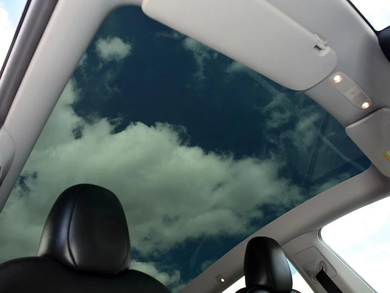 Tesla Model Y 2023 photo 3