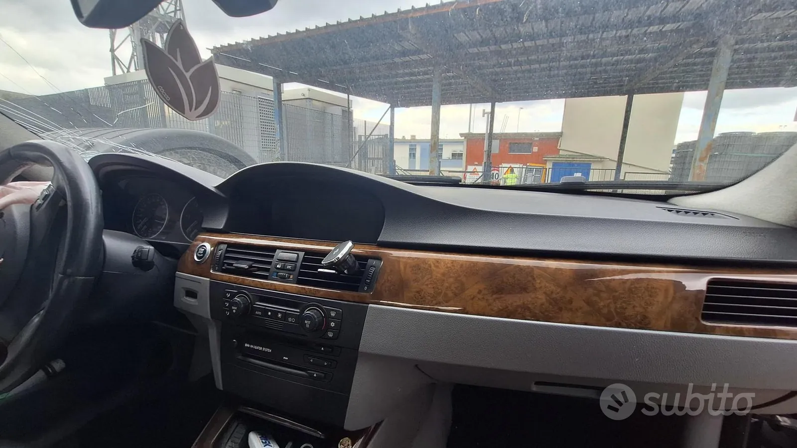 BMW 320 Serie 3 E90 2005 photo 3