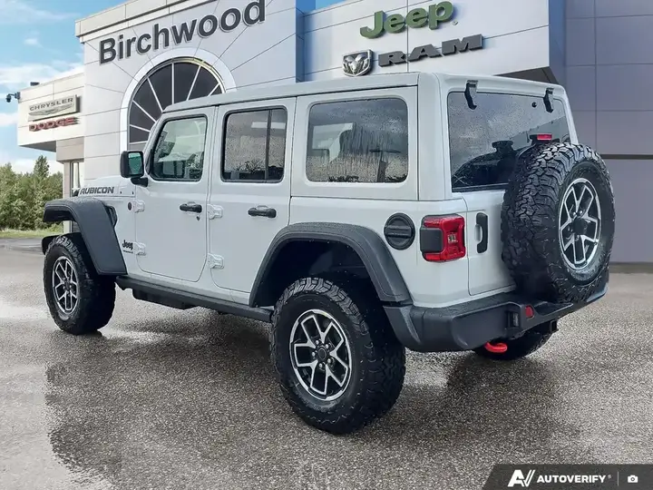 Jeep Wrangler 2026 photo 4