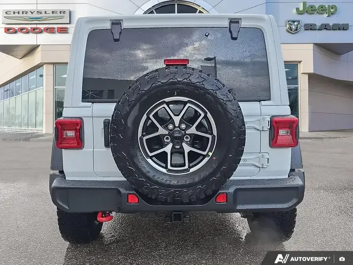 Jeep Wrangler 2026 photo 5