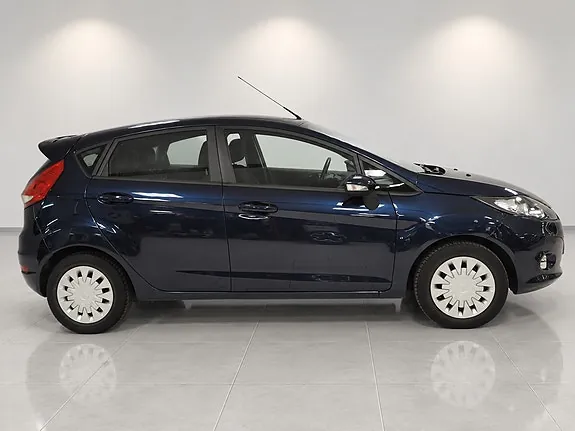 Ford Fiesta 2012 photo 2
