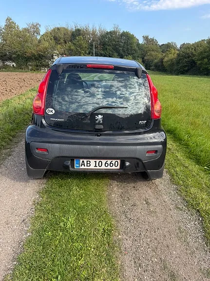 Peugeot 107 2011 photo 3
