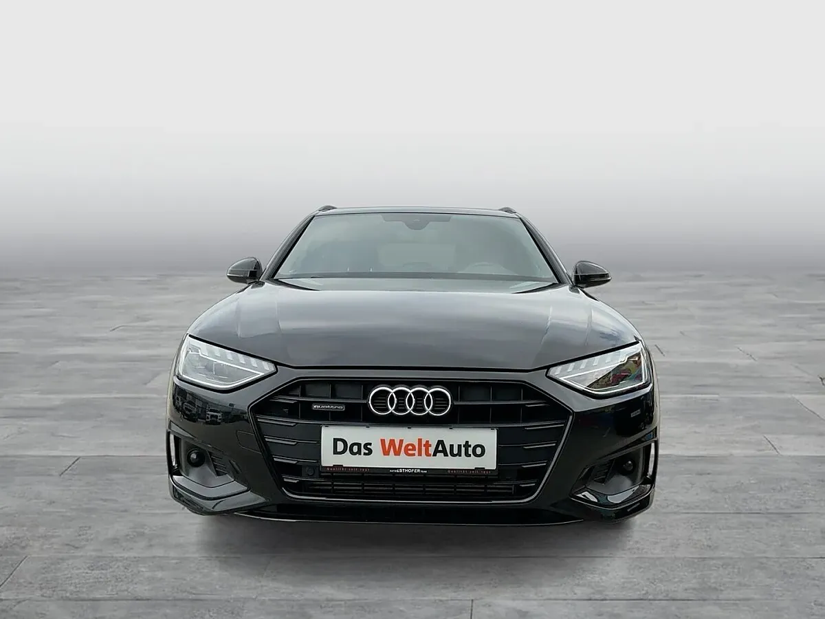 Audi A4 2022 photo 2