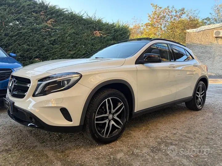 Mercedes-Benz Gla 2016 photo 2