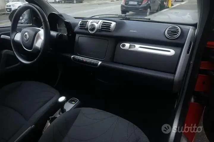 Smart Fortwo 2011 photo 3