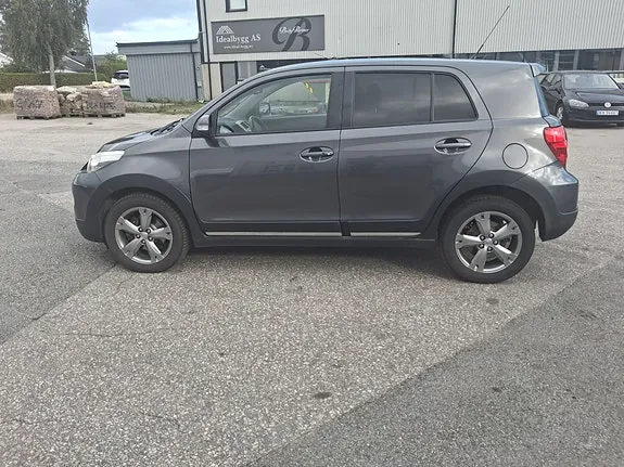 Toyota Urban Cruiser 2010 photo 2