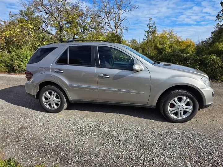 Mercedes-Benz M-Class 2006 photo 3