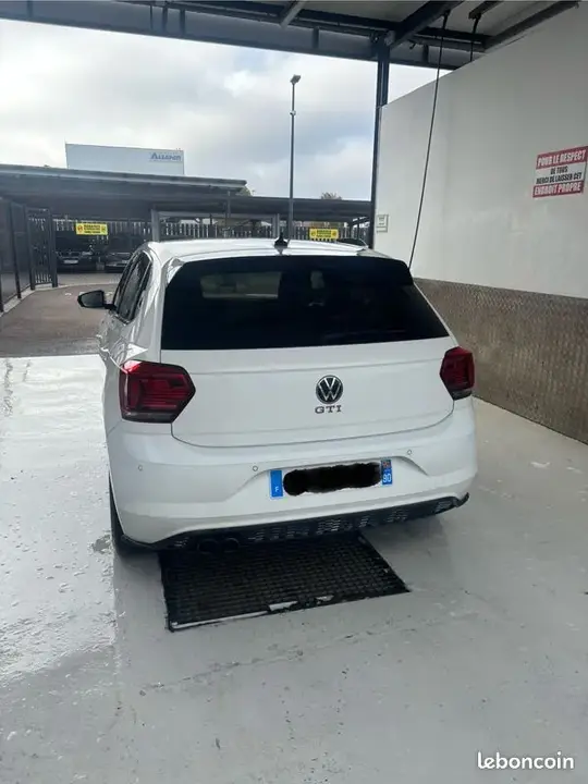 Volkswagen Polo 2018 photo 2