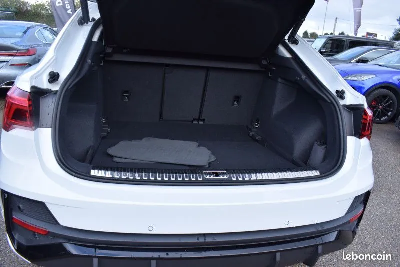 Audi Q3 2023 photo 4