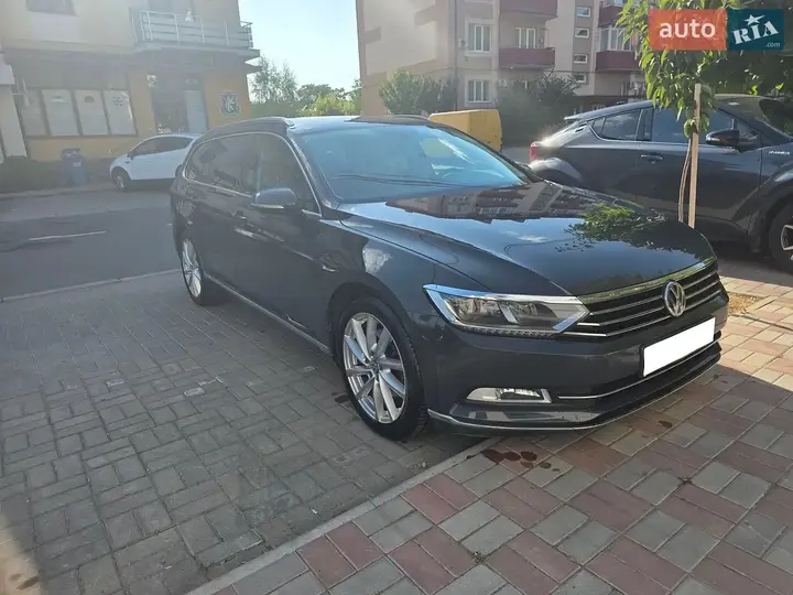 Volkswagen Passat 2016 photo 2