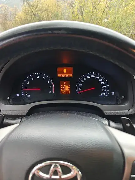 Toyota Avensis 2013 photo 4