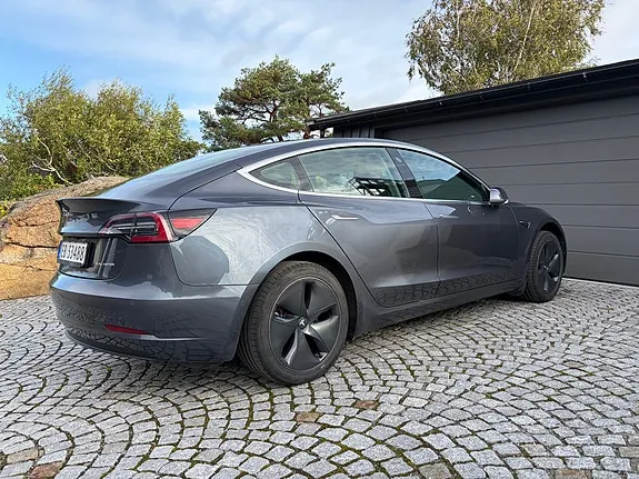 Tesla Model 3 2020 photo 3