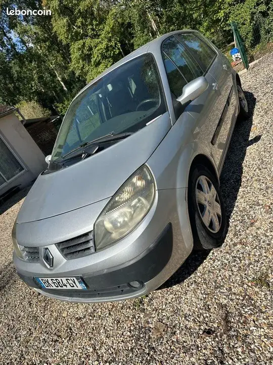 Renault Scenic 2005 photo 2
