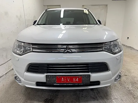 Mitsubishi Outlander 2014 photo 2
