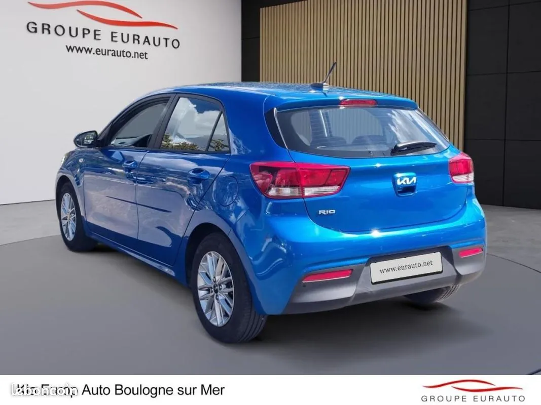 Kia Rio 2023 photo 3