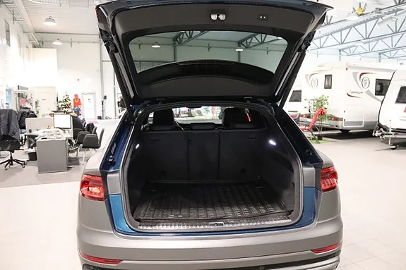 Audi Q8 2019 photo 5