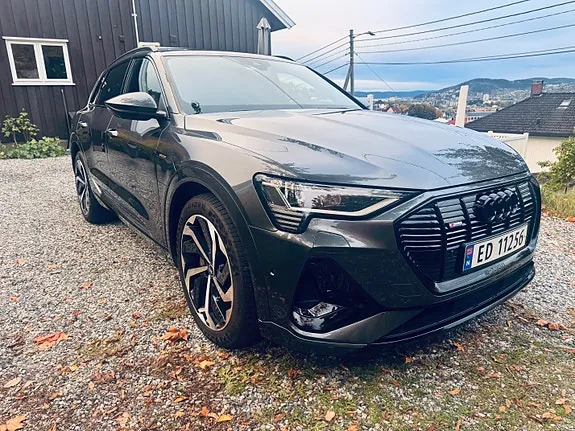 Audi E-Tron 2021 photo 2