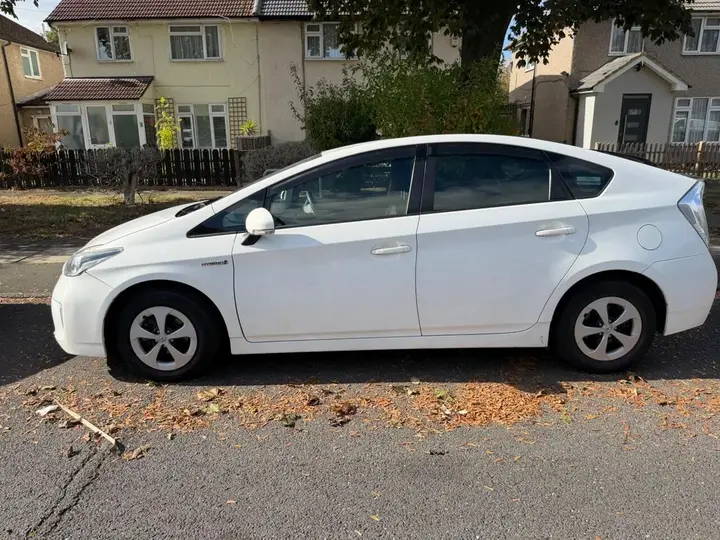 Toyota Prius 2020 photo 3