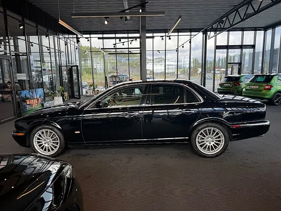 Jaguar Xj8 2006 photo 2