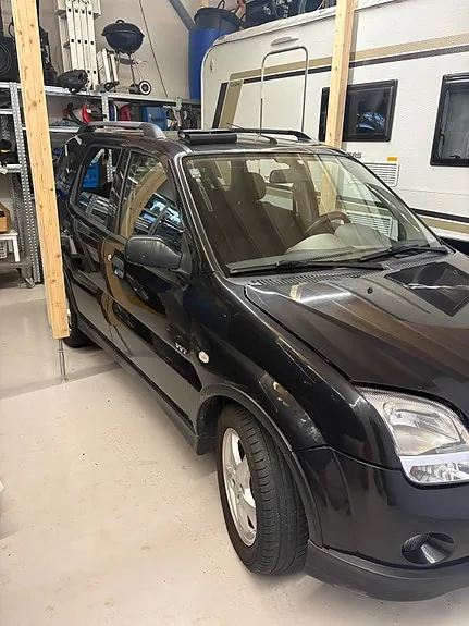 Suzuki Ignis 2005 photo 2
