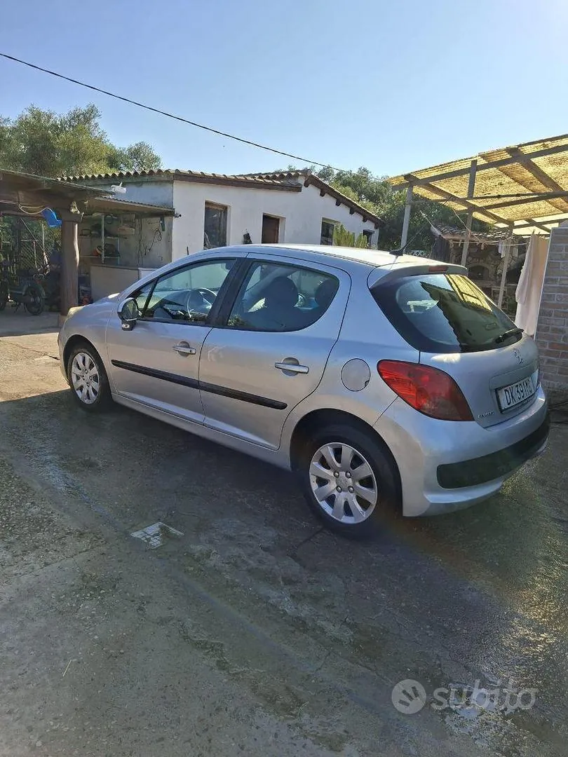 Peugeot 207 2007 photo 5