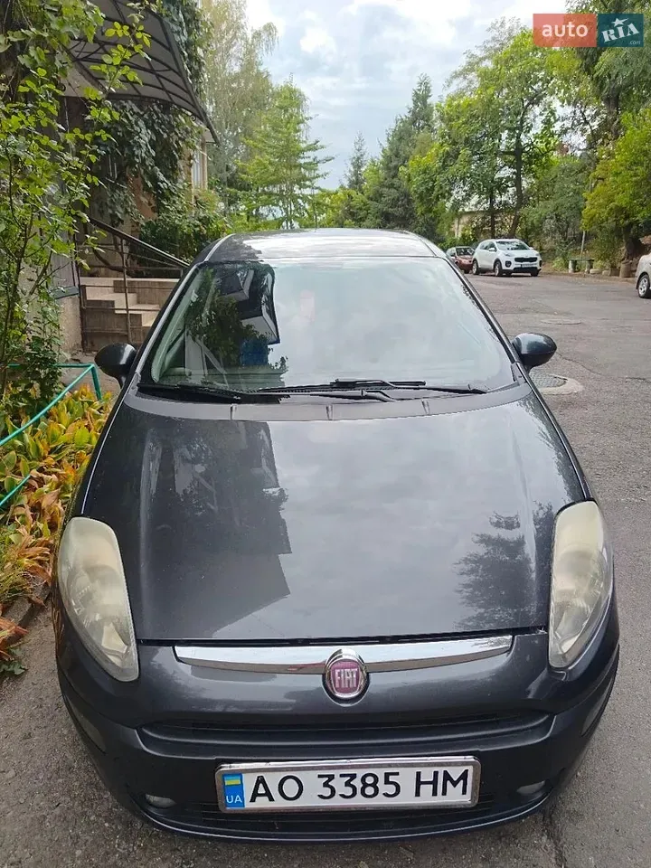 Fiat Punto 2010 photo 3