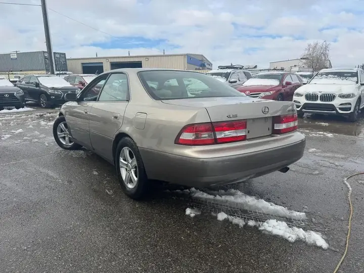 Lexus Es 300 2000 photo 4