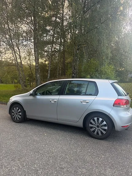 Volkswagen Golf 2010 photo 3