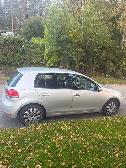 Volkswagen Golf 2010 photo 4