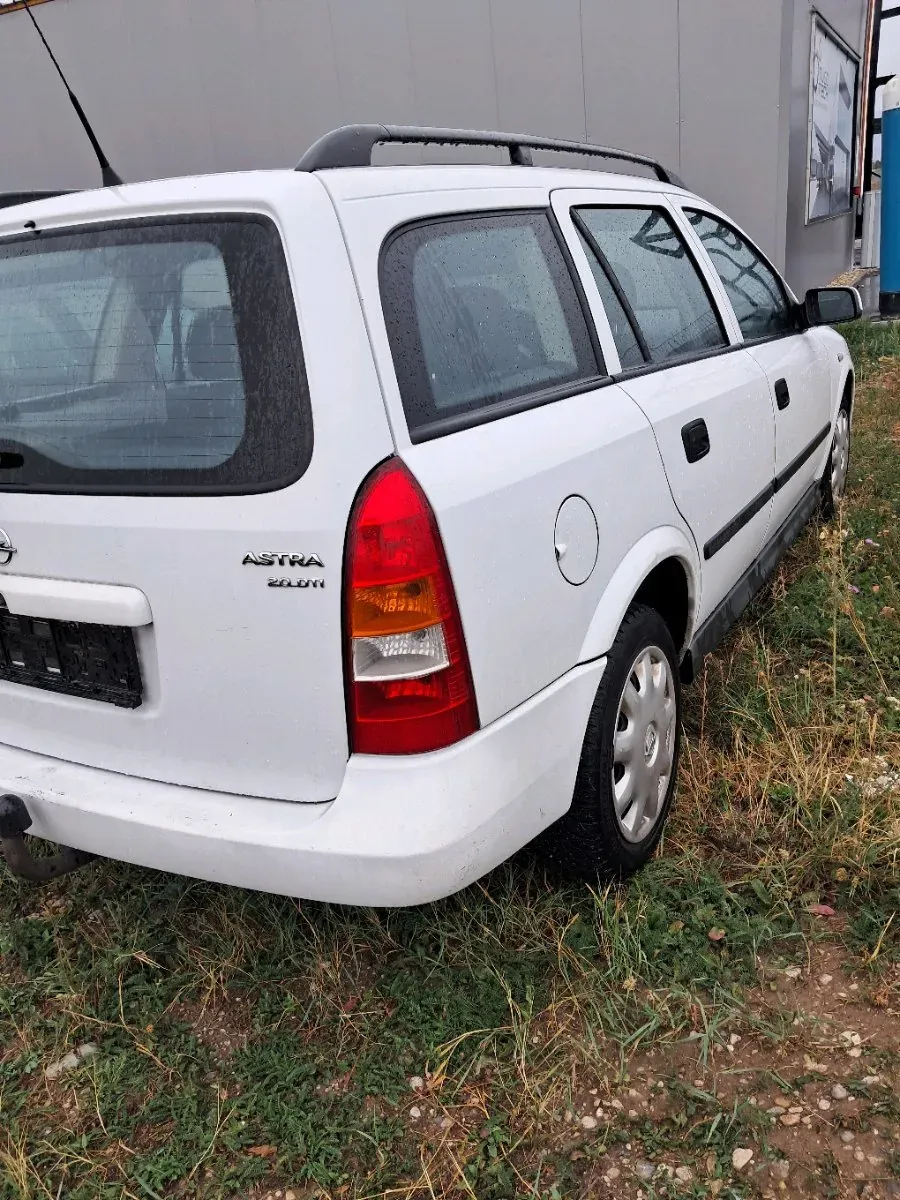 Opel Astra 2002 photo 2
