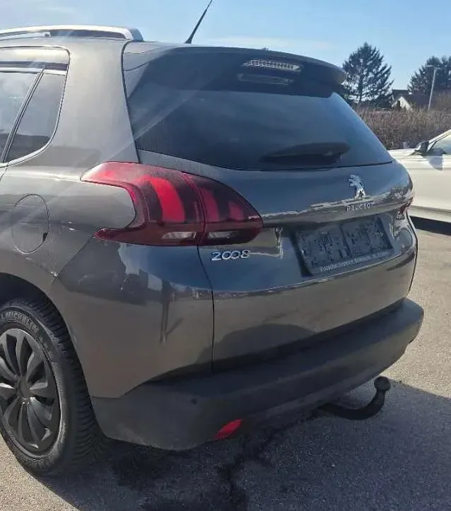 Peugeot 2008 2017 photo 3