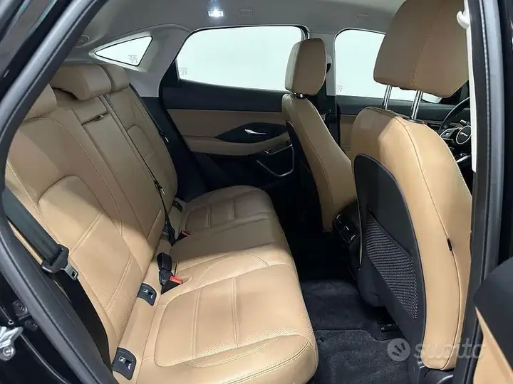 Jaguar E-Pace 2022 photo 5