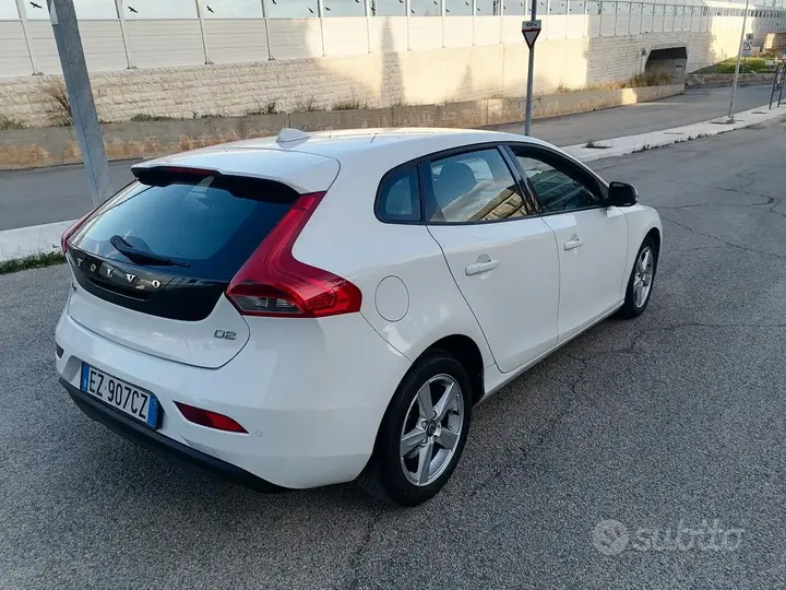 Volvo V40 2015 photo 5