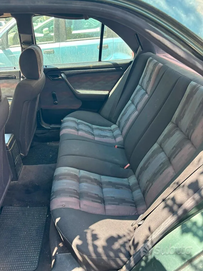 Mercedes-Benz C180 1994 photo 3